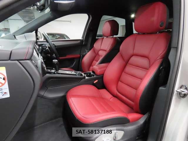 Porsche MACAN 2024-05 7223560-16