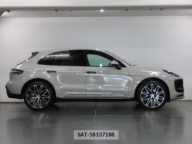 Porsche MACAN 2024-05 7223560-3