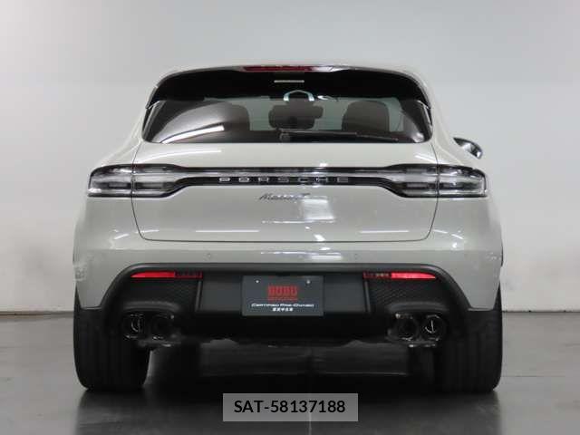 Porsche MACAN 2024-05 7223560-5