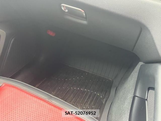 Porsche MACAN 2023-02 7251913-14