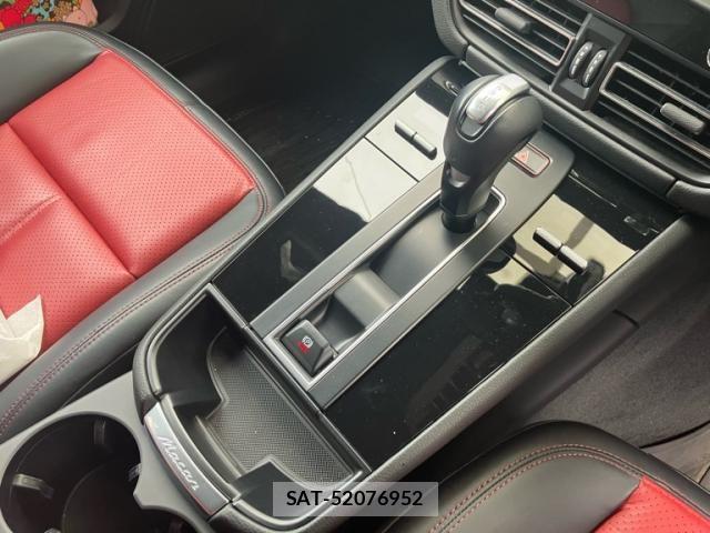 Porsche MACAN 2023-02 7251913-16