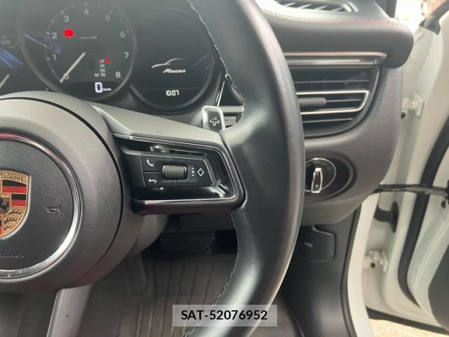 Porsche MACAN 2023-02 7251913-18