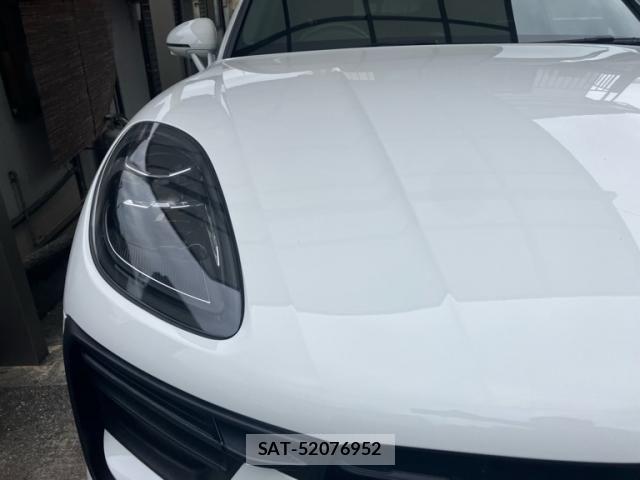 Porsche MACAN 2023-02 7251913-1