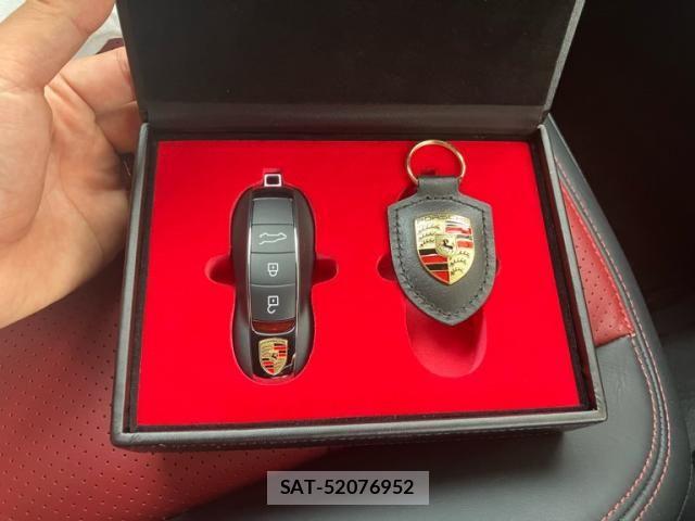 Porsche MACAN 2023-02 7251913-26