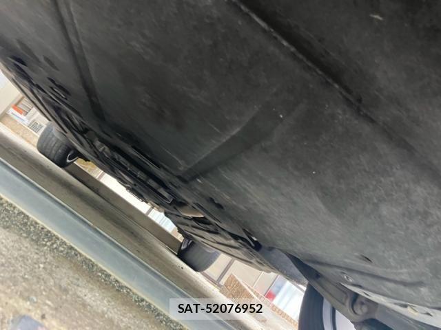Porsche MACAN 2023-02 7251913-2