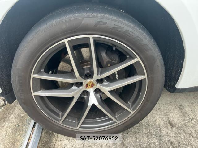 Porsche MACAN 2023-02 7251913-3