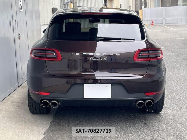 Porsche MACAN 2016-04 7329357-10