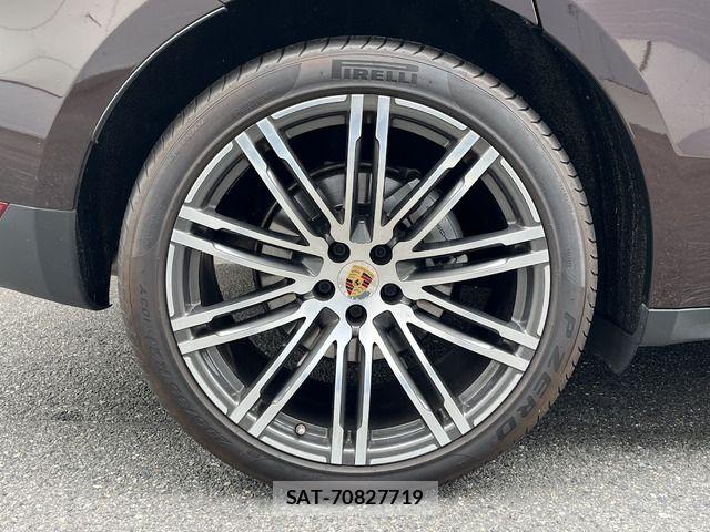 Porsche MACAN 2016-04 7329357-16