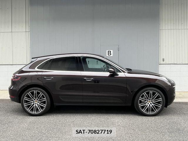 Porsche MACAN 2016-04 7329357-1