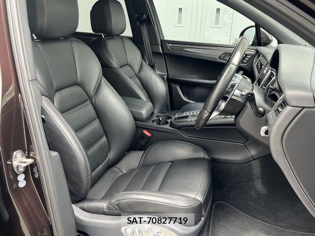 Porsche MACAN 2016-04 7329357-4