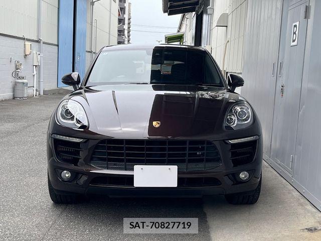 Porsche MACAN 2016-04 7329357-6