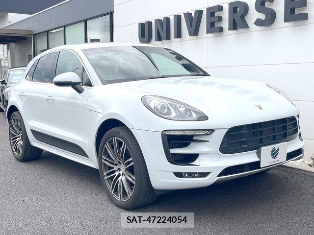 Porsche MACAN 2015-08 7329360-16