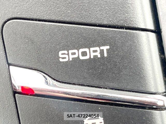 Porsche MACAN 2015-08 7329360-6