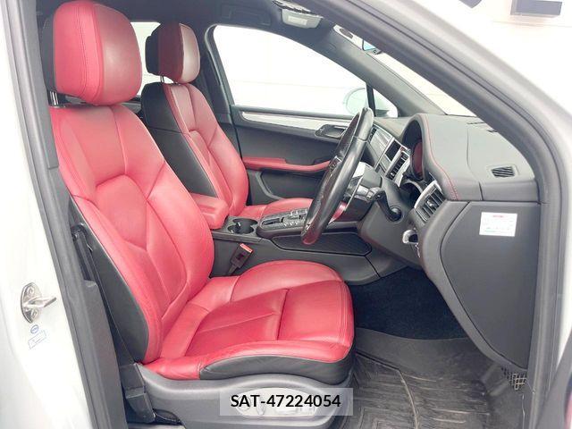 Porsche MACAN 2015-08 7329360-8