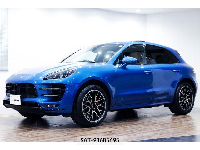 Porsche MACAN 2017-09 7329356-0