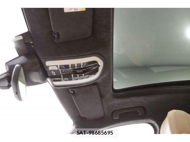 Porsche MACAN 2017-09 7329356-11