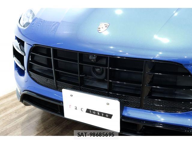 Porsche MACAN 2017-09 7329356-12