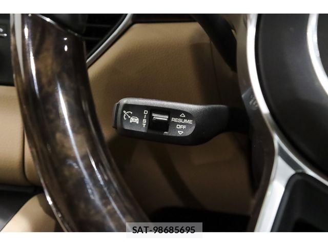 Porsche MACAN 2017-09 7329356-13