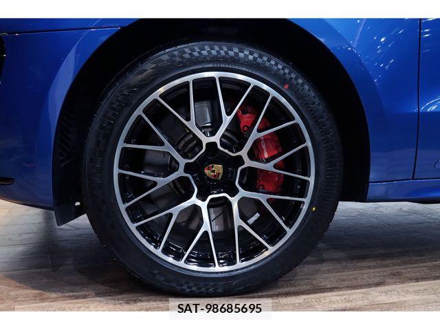 Porsche MACAN 2017-09 7329356-3