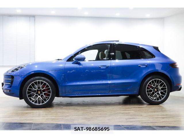 Porsche MACAN 2017-09 7329356-7