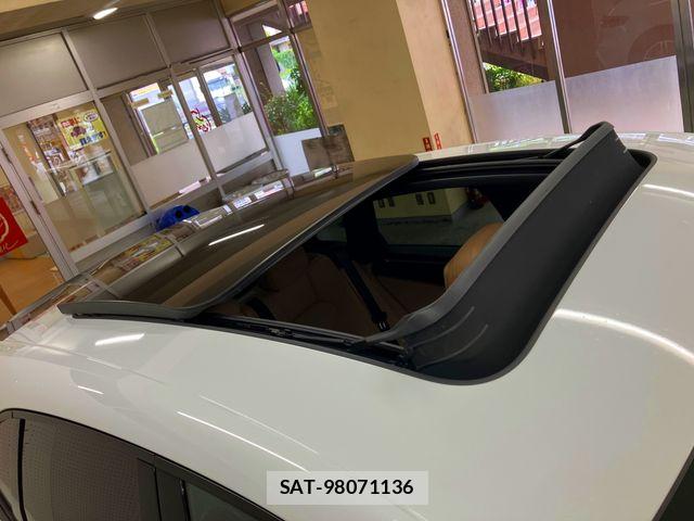 Porsche MACAN 2022-12 7329355-11