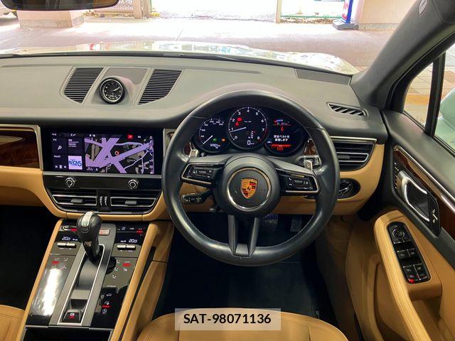 Porsche MACAN 2022-12 7329355-13