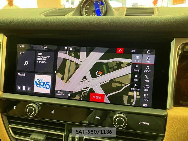 Porsche MACAN 2022-12 7329355-14