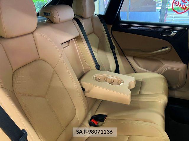 Porsche MACAN 2022-12 7329355-24