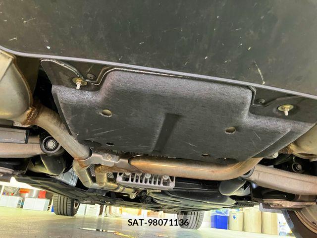 Porsche MACAN 2022-12 7329355-29