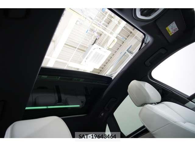 Porsche MACAN 2026-03 7359299-1
