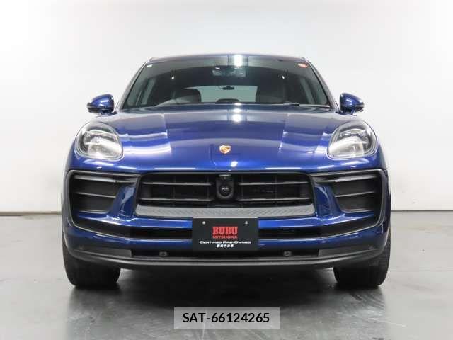 Porsche MACAN 2024-10 7359304-2