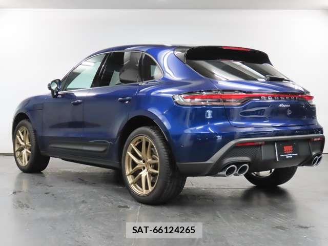 Porsche MACAN 2024-10 7359304-7