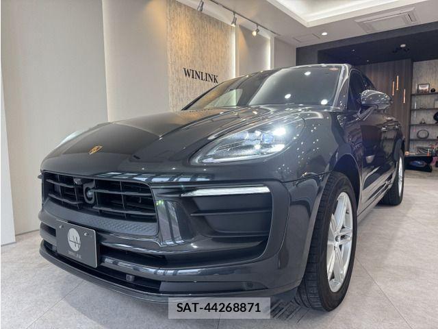 Porsche MACAN 2022-12 7456779-0