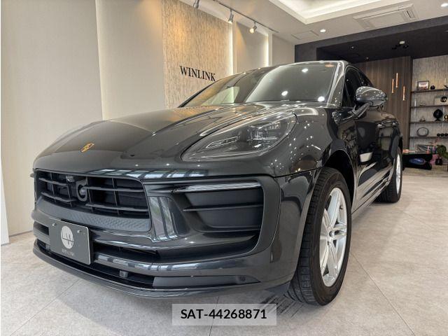 Porsche MACAN 2022-12 7456779-1