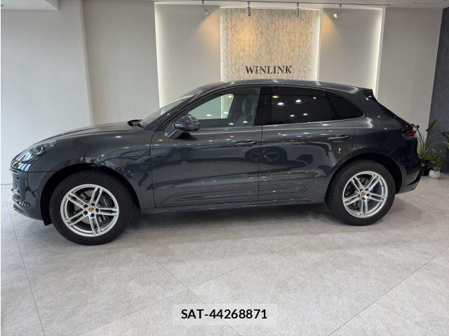 Porsche MACAN 2022-12 7456779-3