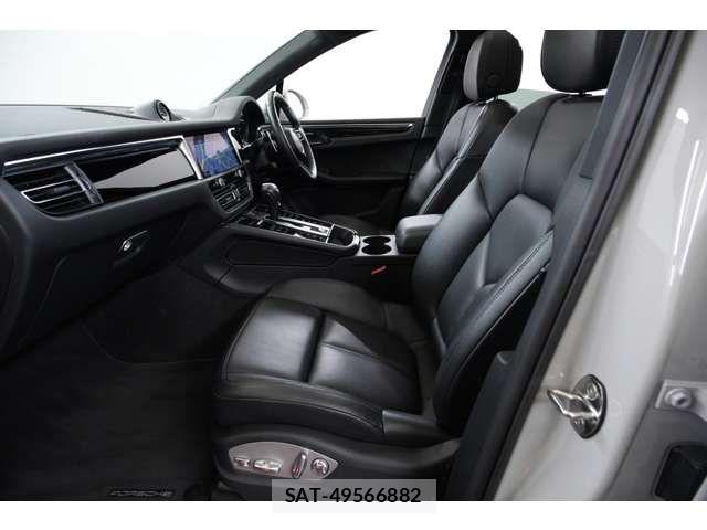 Porsche MACAN 2023-07 7509695-15