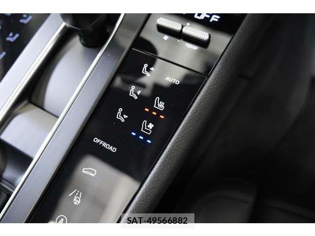 Porsche MACAN 2023-07 7509695-5