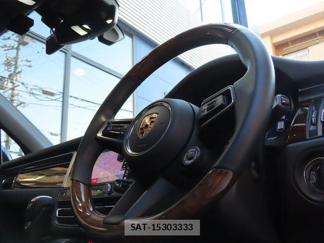 Porsche MACAN 2023-11 7509689-10