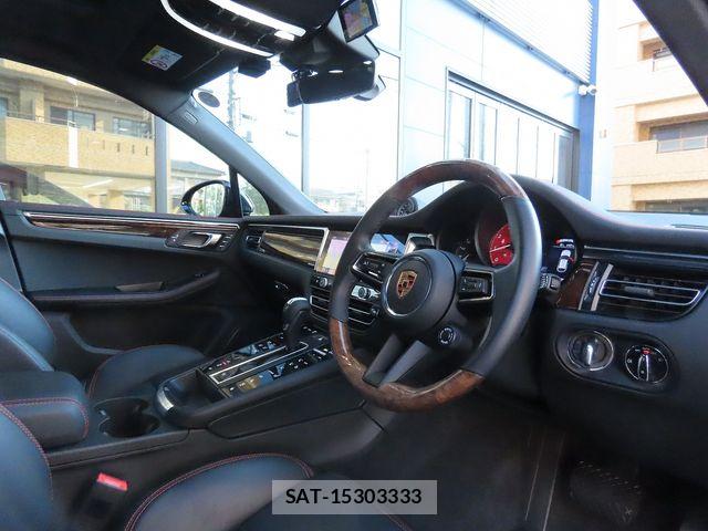 Porsche MACAN 2023-11 7509689-1