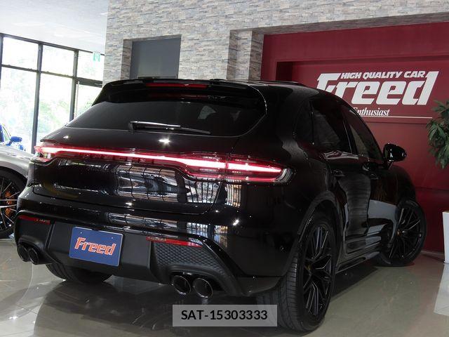 Porsche MACAN 2023-11 7509689-2