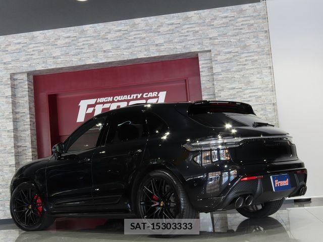 Porsche MACAN 2023-11 7509689-7