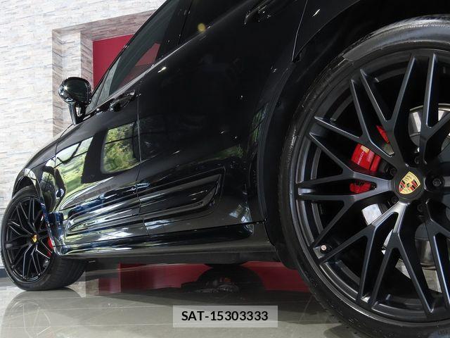Porsche MACAN 2023-11 7509689-8