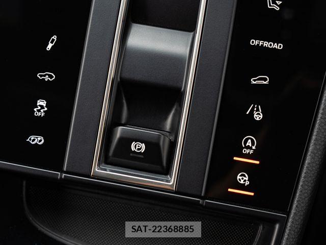 Porsche MACAN 2023-09 7502236-22