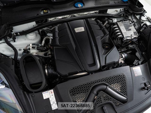 Porsche MACAN 2023-09 7502236-28