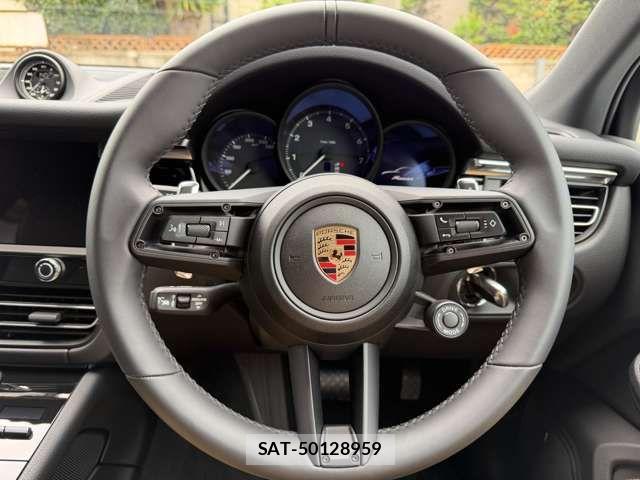 Porsche MACAN 2025-07 7619183-10