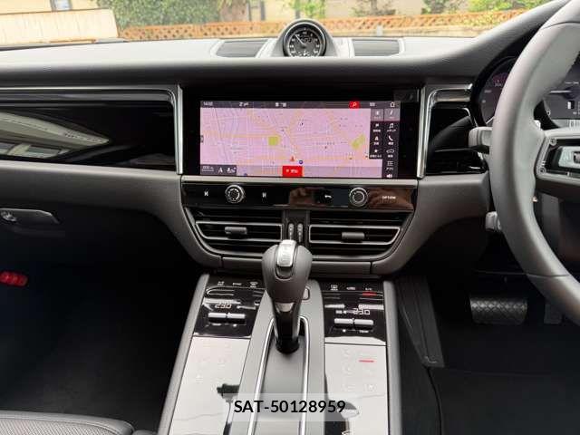 Porsche MACAN 2025-07 7619183-11