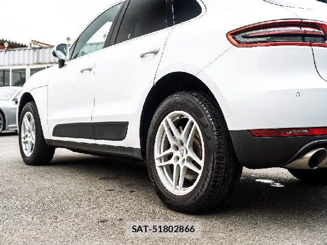 Porsche MACAN 2017-09 7619185-12