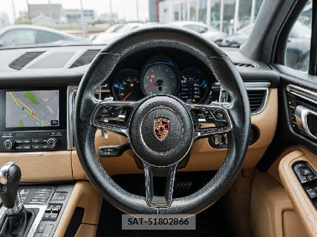 Porsche MACAN 2017-09 7619185-22