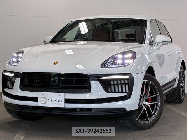 Porsche MACAN 2022-02 7727212-0