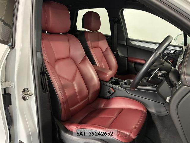 Porsche MACAN 2022-02 7727212-12